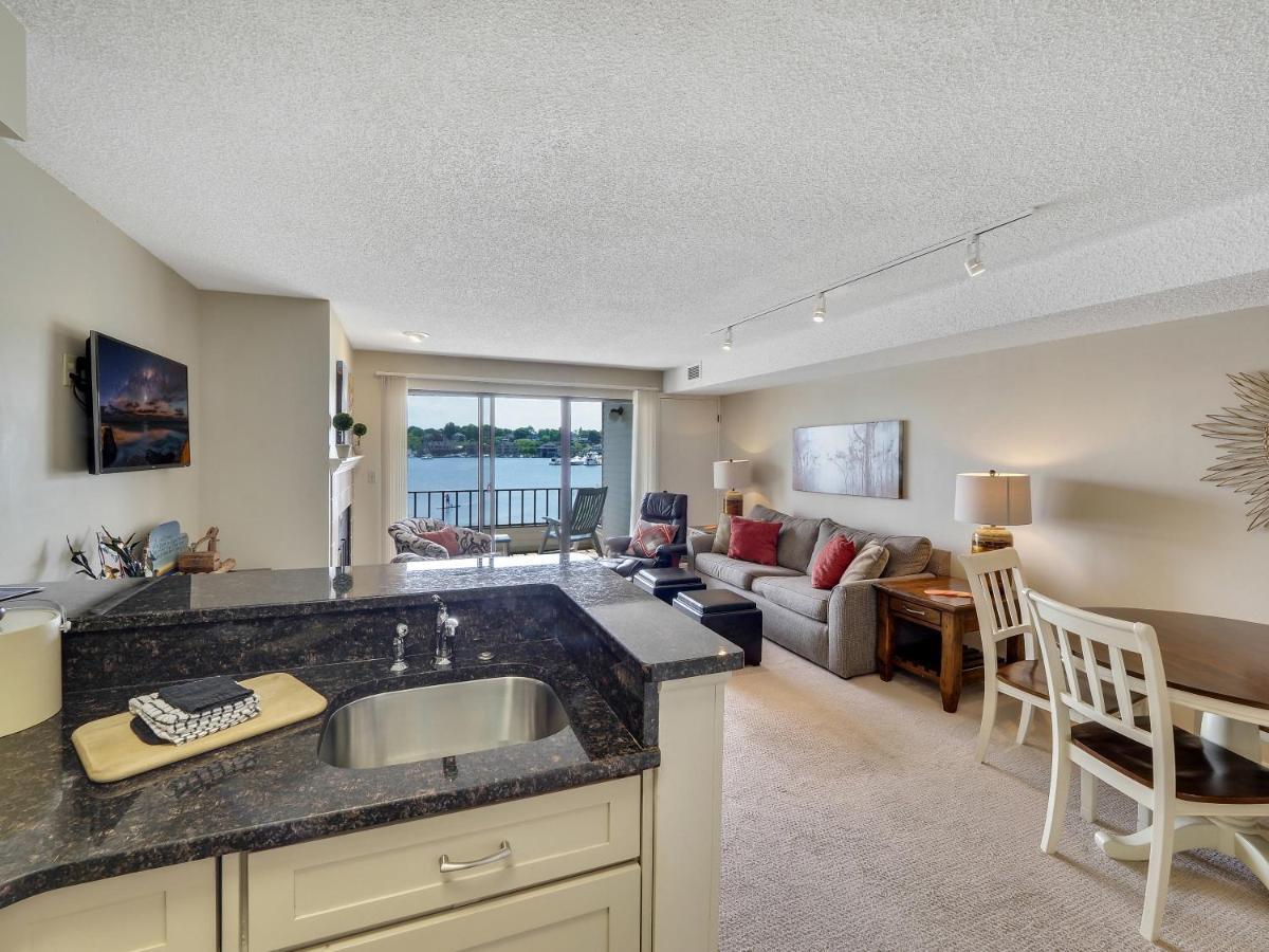 228 Edgewater Inn Шарлевой Экстерьер фото