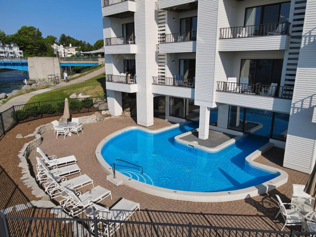 228 Edgewater Inn Шарлевой Экстерьер фото