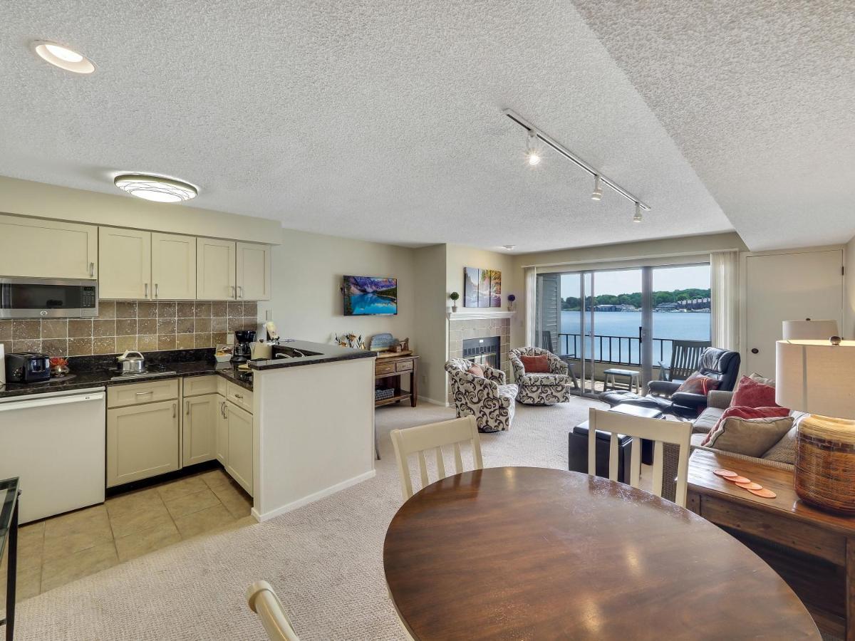 228 Edgewater Inn Шарлевой Экстерьер фото