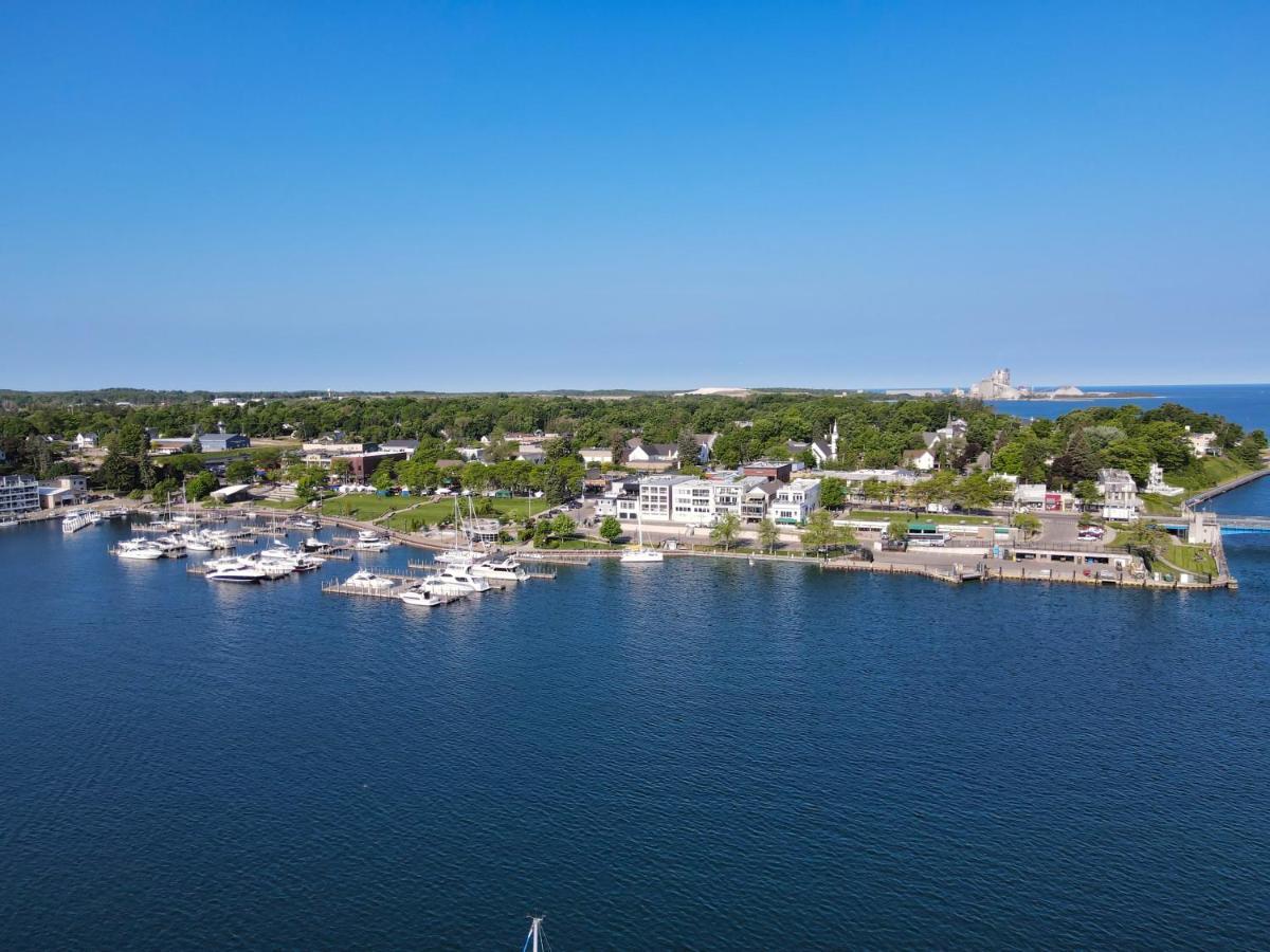 228 Edgewater Inn Шарлевой Экстерьер фото