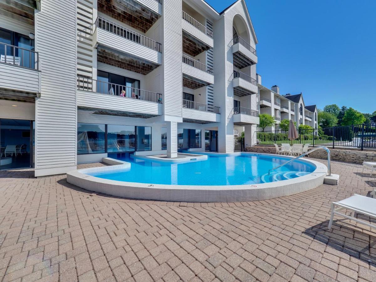 228 Edgewater Inn Шарлевой Экстерьер фото